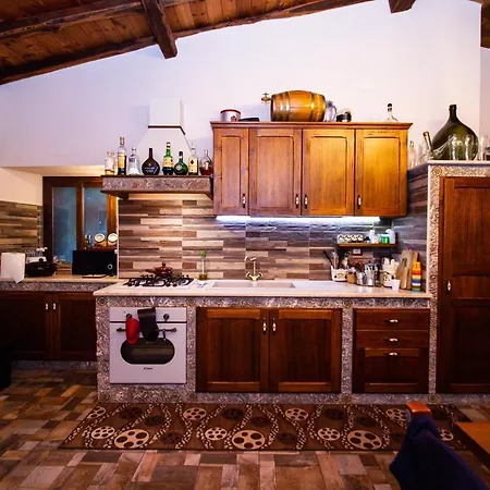 Le Muse - Gole Alcantara Lodge Motta Camastra