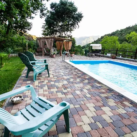 Lodge Le Muse - Gole Alcantara Motta Camastra