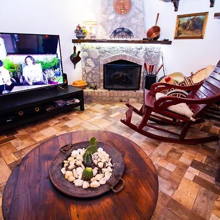 Le Muse - Gole Alcantara Lodge *